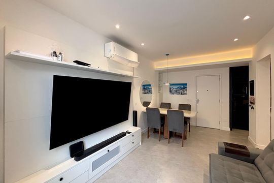 Sala de apartamento à venda com 2 quartos, 85m² em Copacabana, Rio de Janeiro