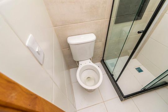 Banheiro social de apartamento à venda com 2 quartos, 145m² em Penha, Rio de Janeiro