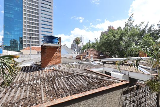 Vista do Quarto 1 de apartamento para alugar com 2 quartos, 78m² em Auxiliadora, Porto Alegre