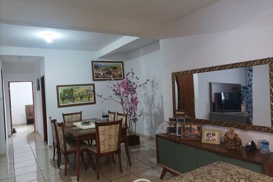 Sala de casa à venda com 5 quartos, 300m² em Recanto Silvestre (fazendinha), Santana de Parnaíba