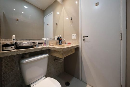 Banheiro de apartamento à venda com 3 quartos, 73m² em Cidade Líder, São Paulo