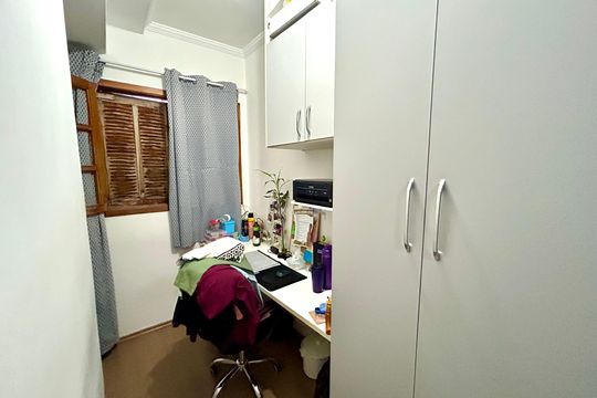 Quarto 2 de casa à venda com 5 quartos, 202m² em Vila Itapegica, Guarulhos