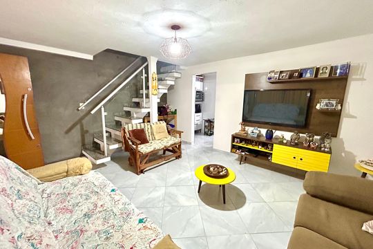 Sala de casa à venda com 5 quartos, 202m² em Vila Itapegica, Guarulhos