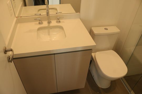 Banheiro 1 de apartamento à venda com 3 quartos, 91m² em Vila Anastácio, São Paulo