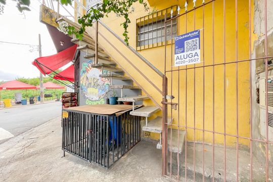 Fachada de casa para alugar com 1 quarto, 37m² em Santa Maria, Osasco