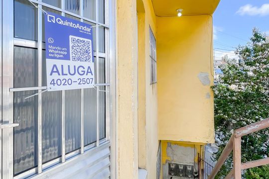 Fachada de casa para alugar com 1 quarto, 37m² em Santa Maria, Osasco