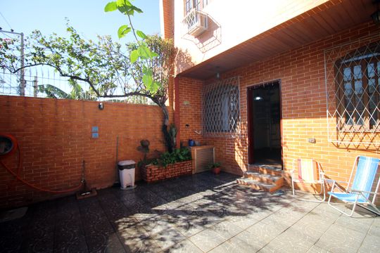 Quintal e garagem de casa à venda com 3 quartos, 220m² em Vicente de Carvalho, Rio de Janeiro