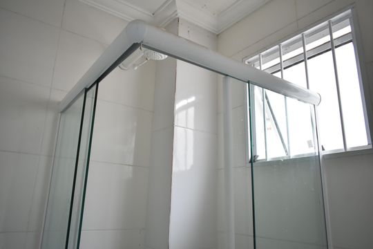 Studio banheiro de kitnet/studio à venda com 0 quarto, 17m² em São Judas, São Paulo