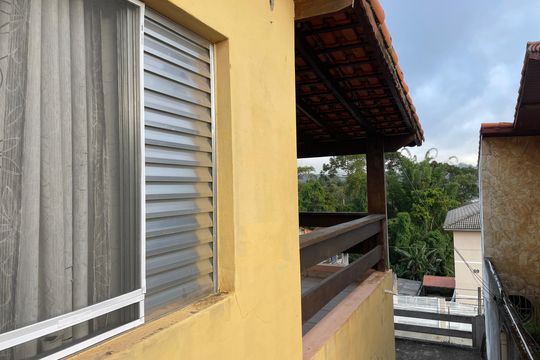 Quintal de casa para alugar com 3 quartos, 200m² em Quinta dos Angicos, Cotia