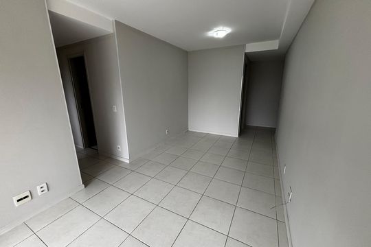 Sala de apartamento para alugar com 3 quartos, 78m² em Recreio dos Bandeirantes, Rio de Janeiro