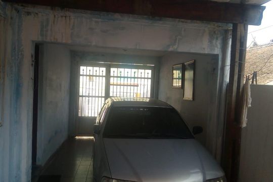 Casa à venda com 4 quartos, 240m² em Vila Curuçá, Santo André