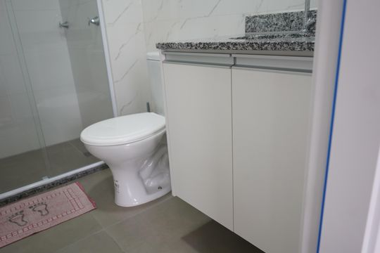 Banheiro de kitnet/studio à venda com 1 quarto, 29m² em Belenzinho, São Paulo