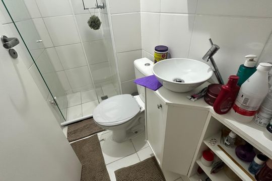 Banheiro  de apartamento para alugar com 2 quartos, 43m² em Recreio dos Bandeirantes, Rio de Janeiro