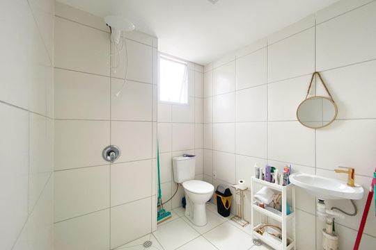 Banheiro de apartamento para alugar com 2 quartos, 35m² em Jaguaré, São Paulo