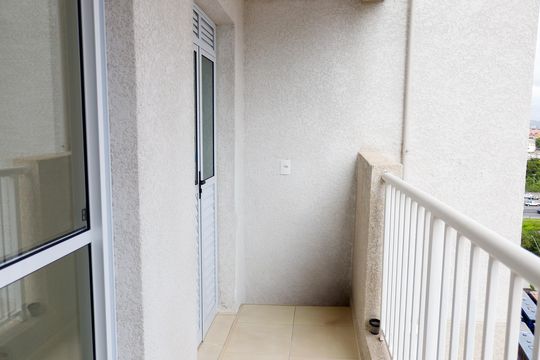 Apartamento à venda com 2 quartos, 45m² em Quitaúna, Osasco