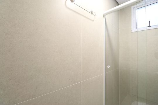 Banheiro de kitnet/studio para alugar com 1 quarto, 20m² em Barra Funda, São Paulo