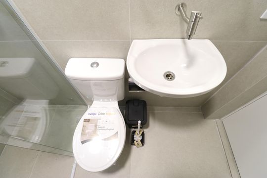 Banheiro de kitnet/studio para alugar com 1 quarto, 20m² em Barra Funda, São Paulo