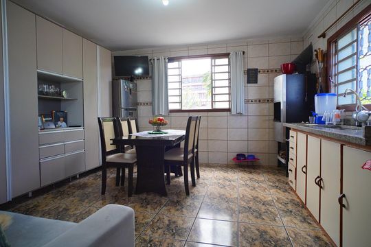 Cozinha de casa à venda com 5 quartos, 325m² em Santa Tereza, Porto Alegre