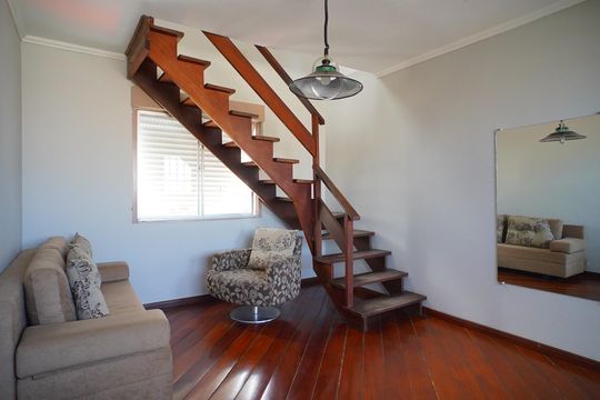 Sala  de casa à venda com 5 quartos, 325m² em Santa Tereza, Porto Alegre