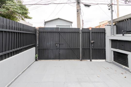 Garagem de casa para alugar com 6 quartos, 240m² em Brooklin, São Paulo