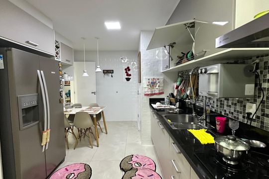 Cozinha de apartamento à venda com 3 quartos, 191m² em Recreio dos Bandeirantes, Rio de Janeiro