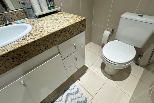 Banheiro de apartamento à venda com 3 quartos, 191m² em Recreio dos Bandeirantes, Rio de Janeiro