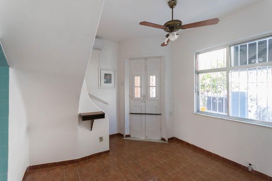 Sala de casa à venda com 3 quartos, 200m² em Vila Isabel, Rio de Janeiro