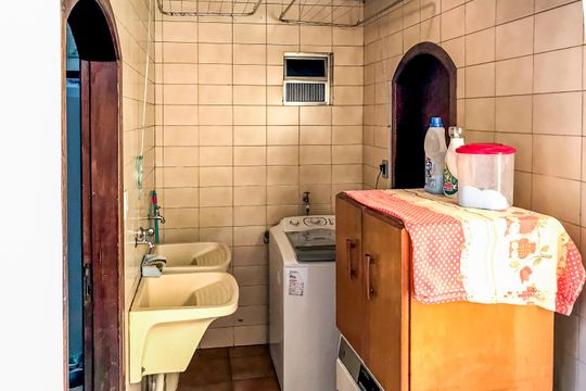 Área de Serviço de casa à venda com 5 quartos, 350m² em Indianópolis, São Paulo