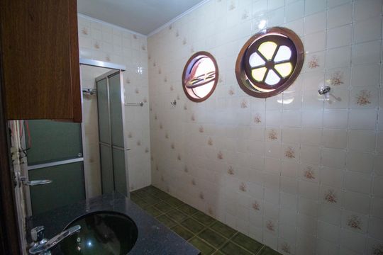 Banheiro 1 de casa para alugar com 5 quartos, 1000m² em Jardim Antônio Cassillo, Votorantim