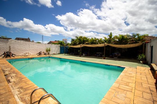 Area externa de casa para alugar com 5 quartos, 1000m² em Jardim Antônio Cassillo, Votorantim