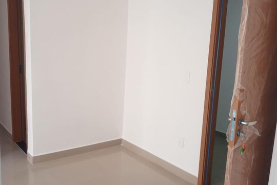 Sala de apartamento à venda com 2 quartos, 32m² em Costa E Silva, Porto Alegre
