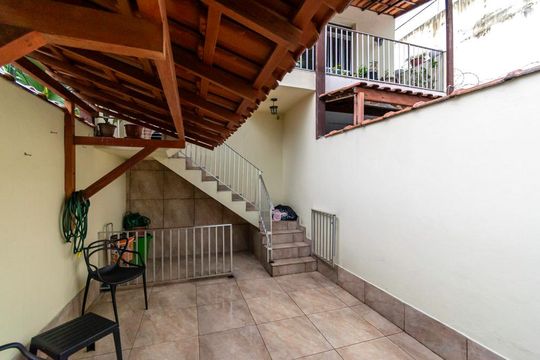 Varanda e Garagem de casa à venda com 2 quartos, 160m² em Penha Circular, Rio de Janeiro
