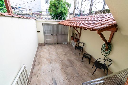 Varanda e Garagem de casa à venda com 2 quartos, 160m² em Penha Circular, Rio de Janeiro