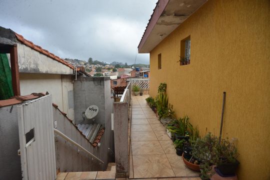 Quintal de casa à venda com 3 quartos, 250m² em Vila Guarani, Santo André