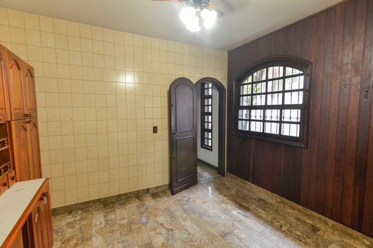 Copa de casa para alugar com 5 quartos, 246m² em Maracanã, Rio de Janeiro