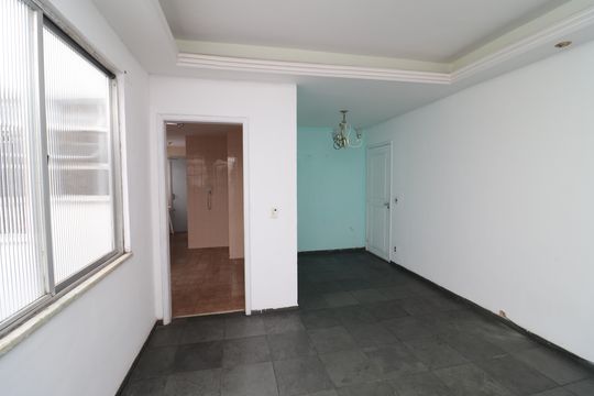 Sala de apartamento para alugar com 2 quartos, 60m² em Freguesia (ilha do Governador), Rio de Janeiro