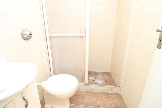 Banheiro Social de apartamento para alugar com 2 quartos, 60m² em Freguesia (ilha do Governador), Rio de Janeiro