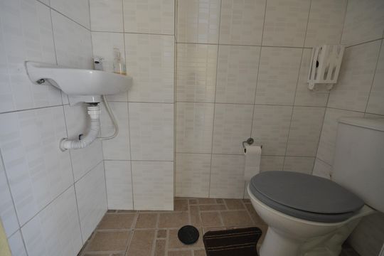 Banheiro da garagem de casa à venda com 4 quartos, 150m² em Vila Gustavo, São Paulo