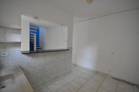 Cozinha 2 de casa à venda com 4 quartos, 150m² em Vila Gustavo, São Paulo