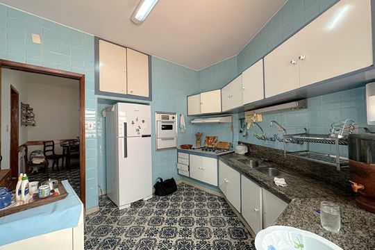 Cozinha de casa para alugar com 4 quartos, 800m² em Alto da Lapa, São Paulo