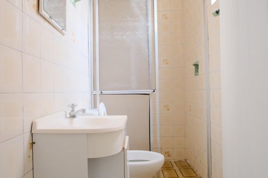 Banheiro andar de baixo de casa para alugar com 2 quartos, 140m² em Penha de França, São Paulo