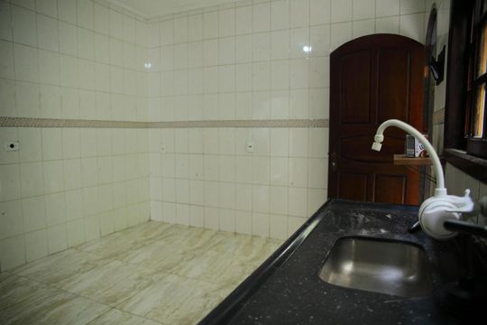 Cozinha  de casa à venda com 2 quartos, 150m² em Jardim Lavinia, São Bernardo do Campo