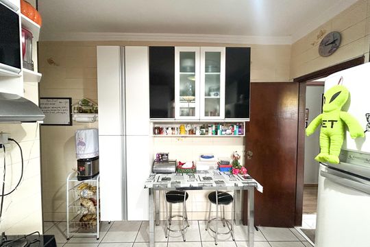 Casa à venda com 5 quartos, 266m² em Parque Recreio, Belo Horizonte