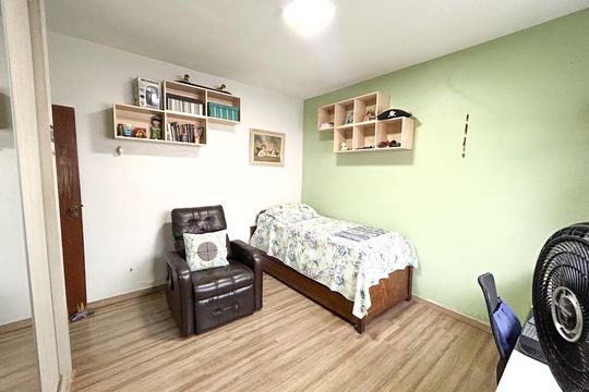 Casa à venda com 5 quartos, 266m² em Parque Recreio, Belo Horizonte