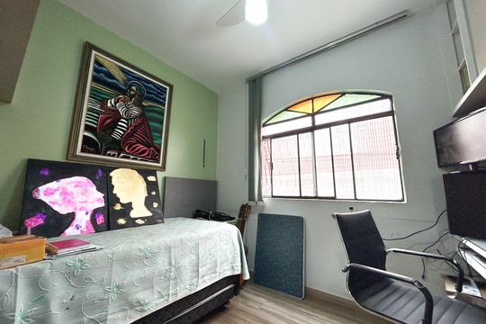 Casa à venda com 5 quartos, 266m² em Parque Recreio, Belo Horizonte