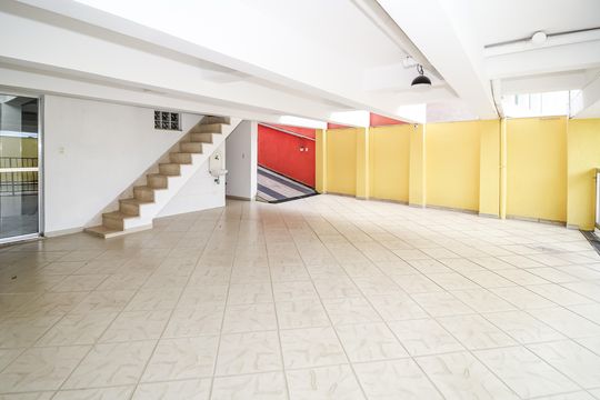 Área de Serviço de casa para alugar com 4 quartos, 500m² em Alto da Lapa, São Paulo