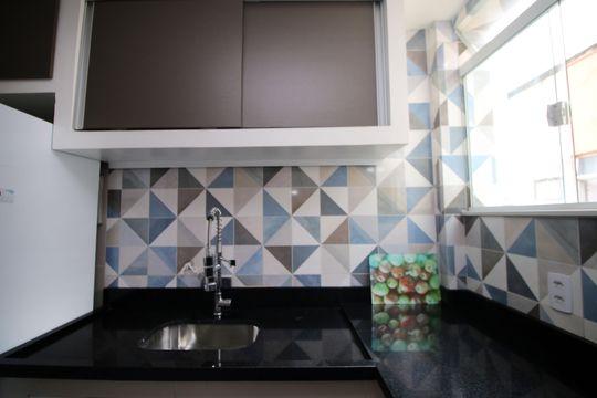 Cozinha de apartamento à venda com 2 quartos, 48m² em Olaria, Rio de Janeiro