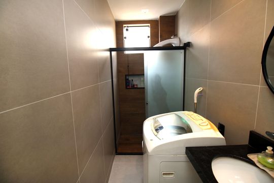 Banheiro de apartamento à venda com 2 quartos, 48m² em Olaria, Rio de Janeiro