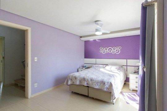 Quarto 1 de casa para alugar com 5 quartos, 330m² em Tristeza, Porto Alegre