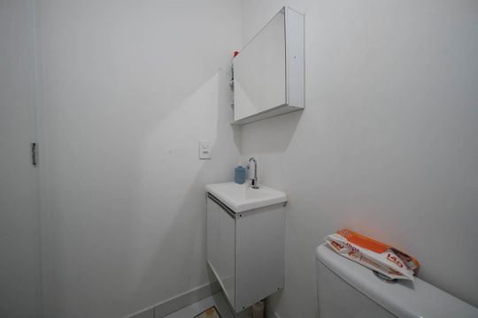 Banheiro de apartamento à venda com 2 quartos, 34m² em Vila Ré, São Paulo